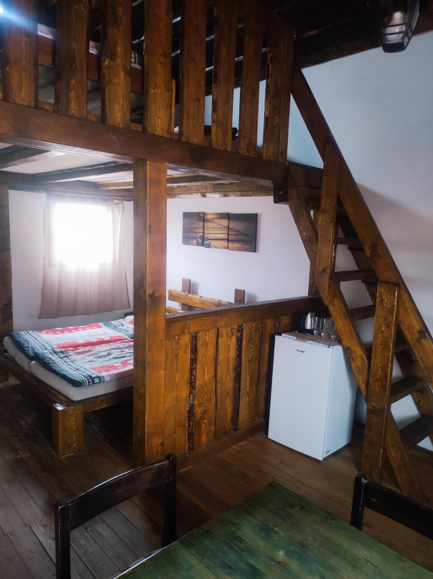 Ubytovani V Klimatizovanych Chatickach Stit Chlumec nad Cidlinou Dış mekan fotoğraf